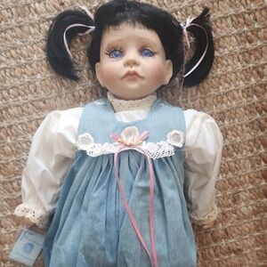 Rare Lifelike Weighted Doll "Lanie" Numbered And Signed